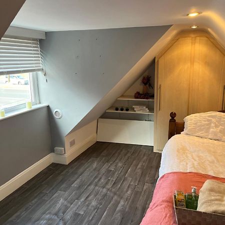 Cozy Room In A Serene House Birmingham Esterno foto