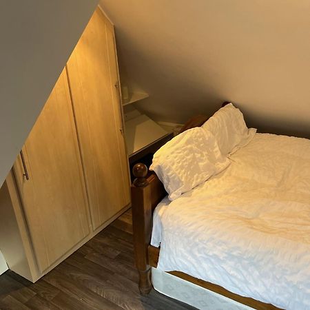 Cozy Room In A Serene House Birmingham Esterno foto