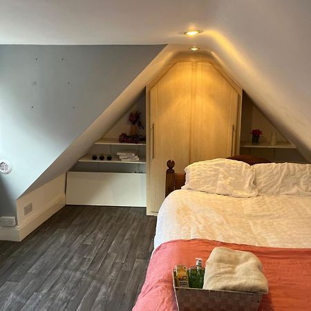 Cozy Room In A Serene House Birmingham Esterno foto